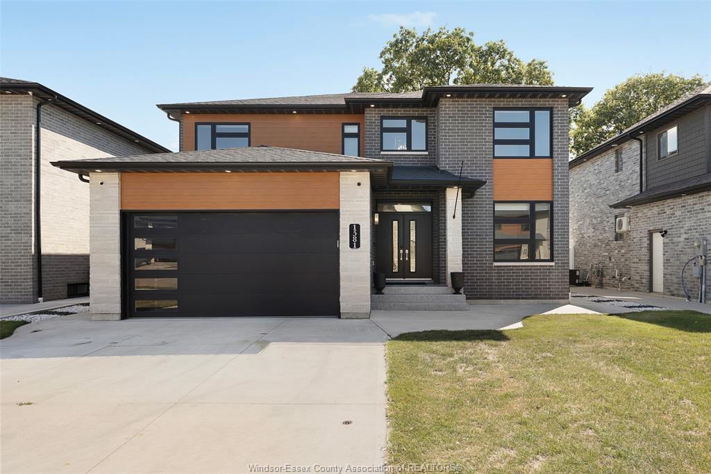 MLS# 26013701: 1581 ROCKPORT, Windsor, Canada