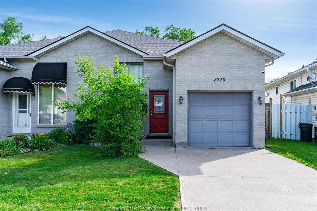 MLS# 26013718: 3740 HOLBURN Street, Windsor, Canada
