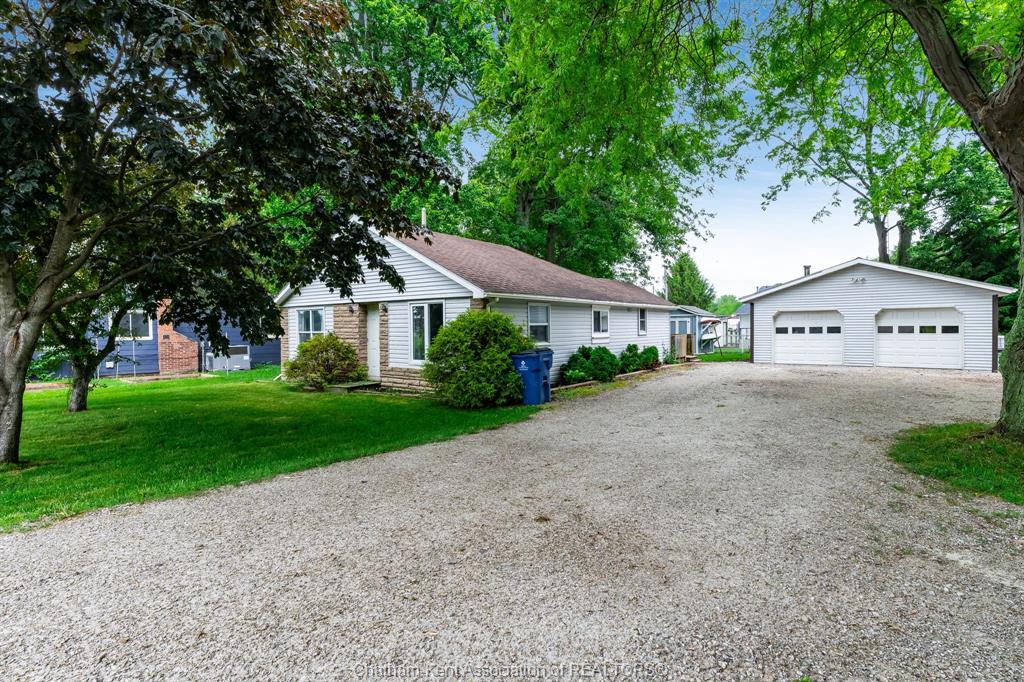 MLS# 26013918: 19431 Charing Cross Road, Cedar Springs, Canada