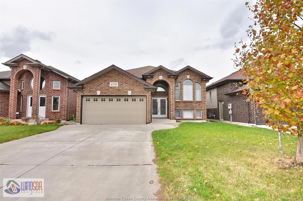 MLS# 26013940: 4579 PERIWINKLE Crescent, Windsor, Canada