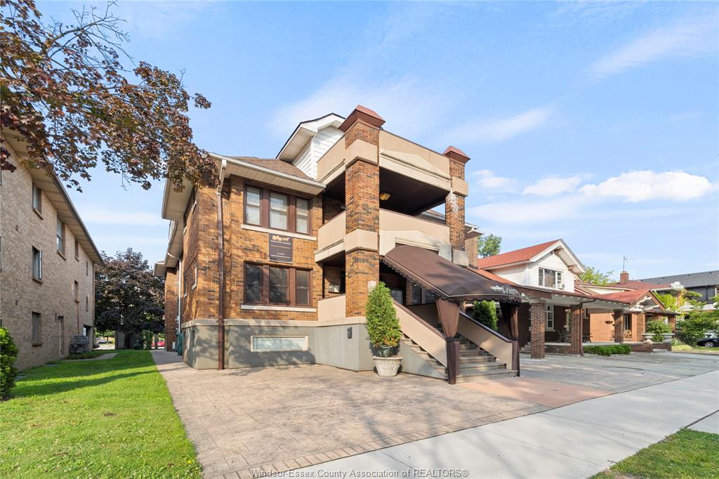 MLS# 26013945: 269 RANDOLPH Place Unit# 3, Windsor, Canada