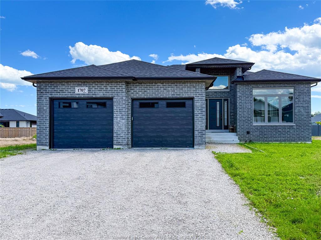 MLS# 26013951: 1707 MUCCI, Kingsville, Canada