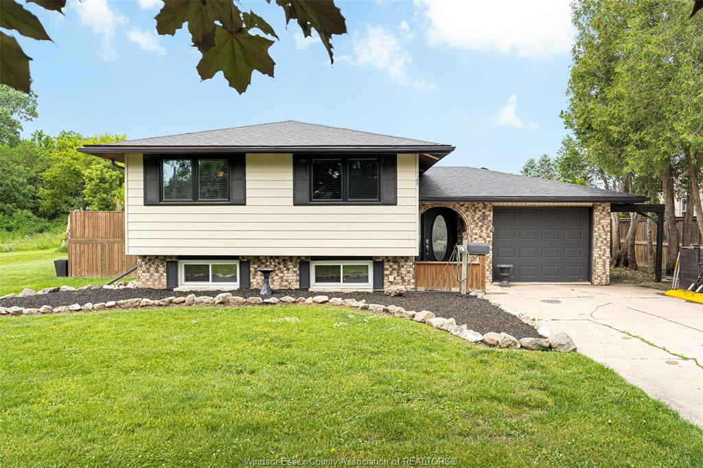 MLS# 26013968: 7165 MALDEN Road, LaSalle, Canada