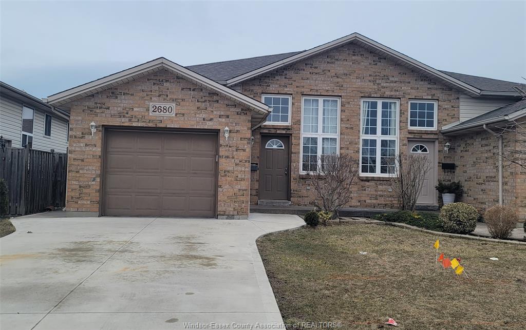 MLS# 26014577: 2680 TEEDIE, Windsor, Canada