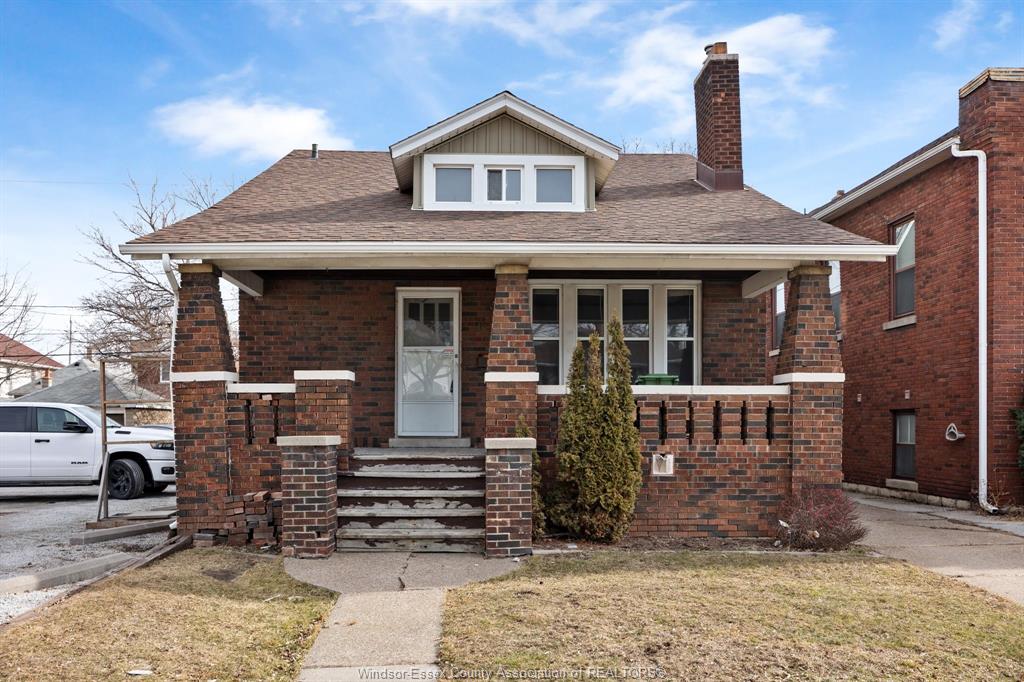 MLS# 26014642: 636 PARTINGTON Avenue, Windsor, Canada