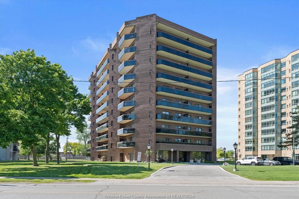 MLS# 26014655: 3663 Riverside Drive Unit# 702, Windsor, Canada