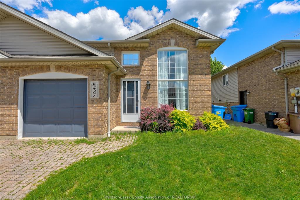 MLS# 26014748: 437 MERRILL Avenue, LaSalle, Canada