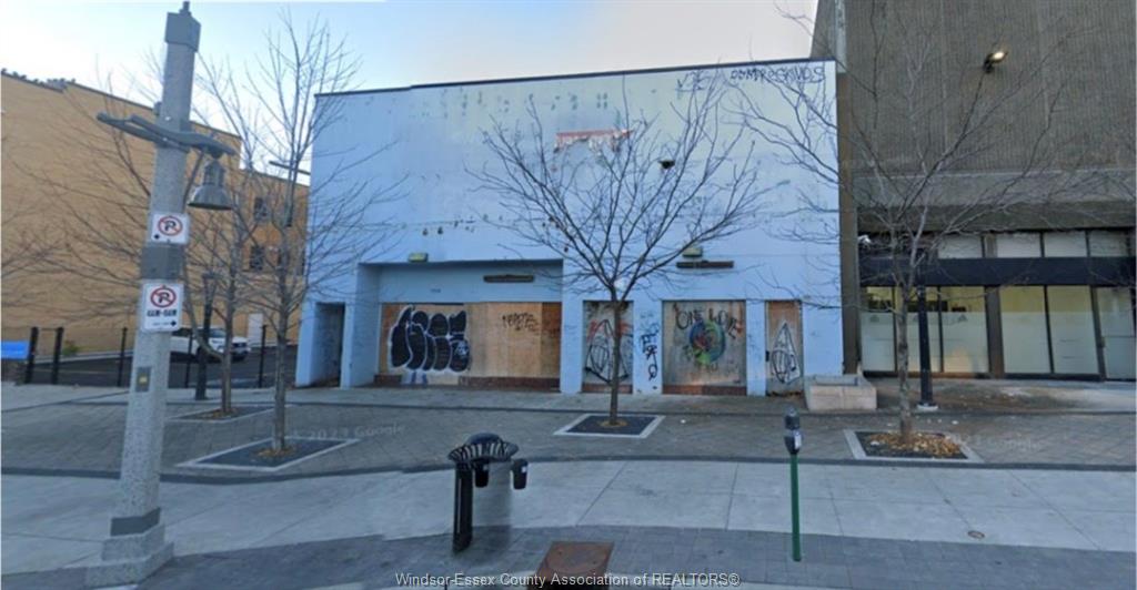 MLS# 26014782: 747 OUELLETTE Avenue, Windsor, Canada