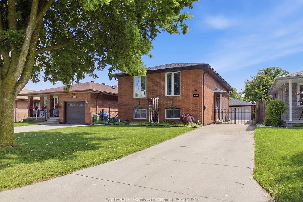 MLS# 26014895: 1646 LANGLOIS Avenue, Windsor, Canada