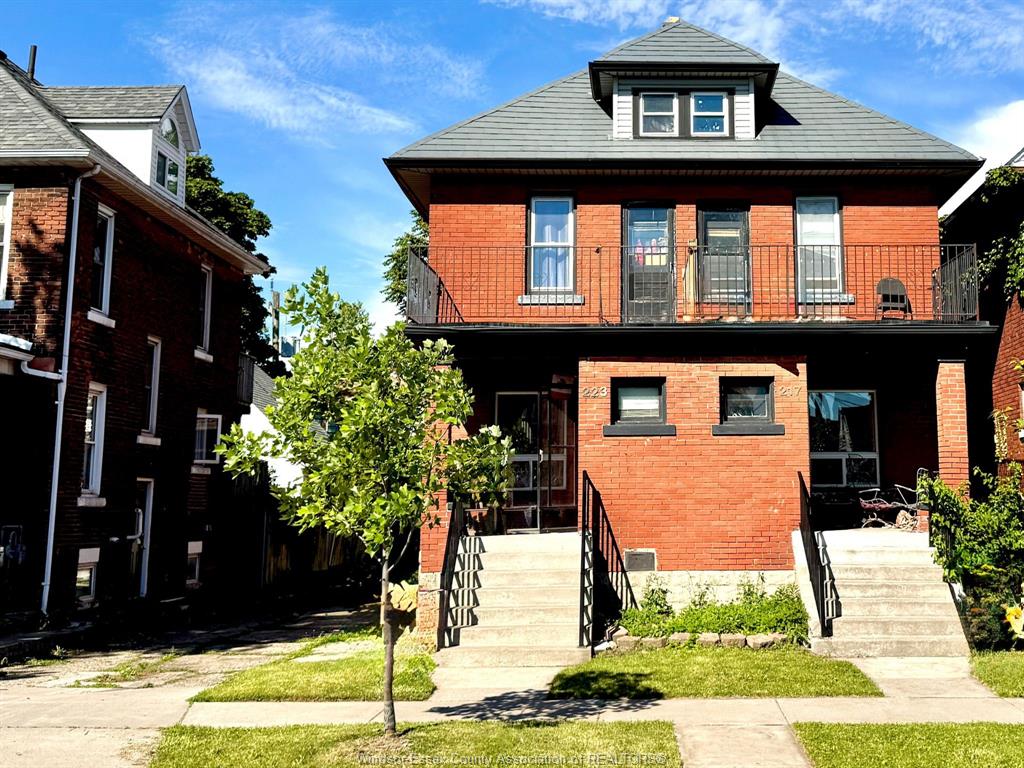 MLS# 26014910: 223 Gladstone Avenue, Windsor, Canada