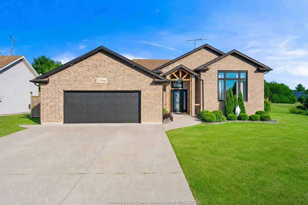 MLS# 26014958: 3 SARA Boulevard, Cottam, Canada