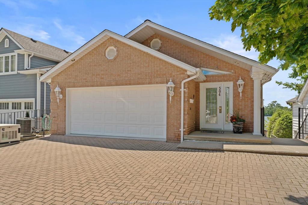 MLS# 26014982: 504 DALHOUSIE Street, Amherstburg, Canada
