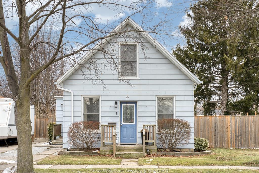 MLS# 26015040: 75 ORANGE Street, Leamington, Canada