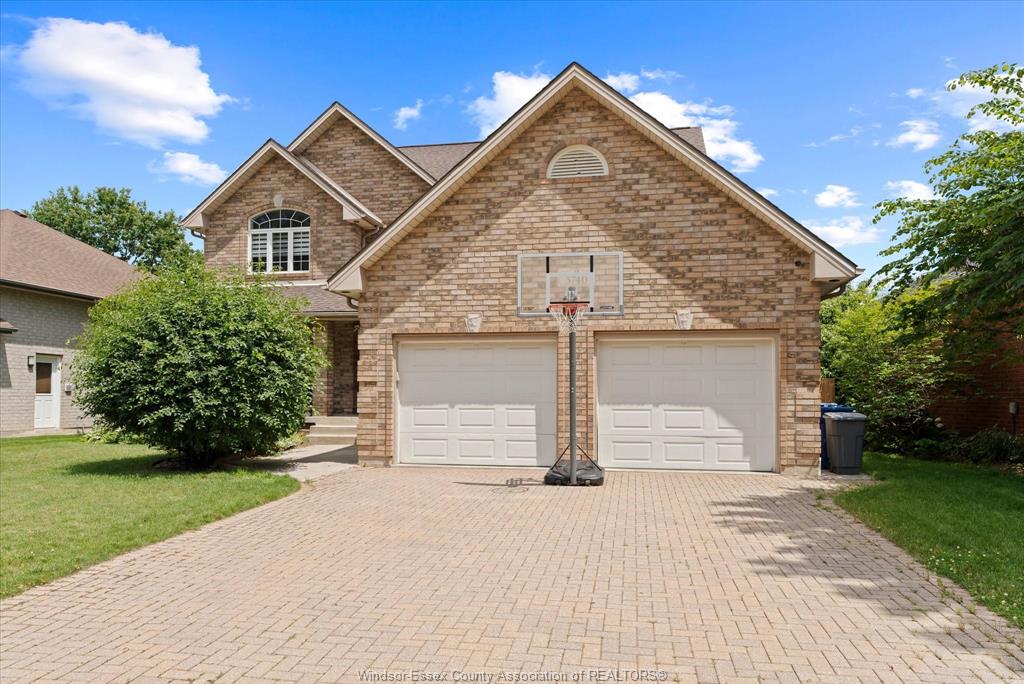 MLS# 26015089: 5740 WAYNE Street, LaSalle, Canada