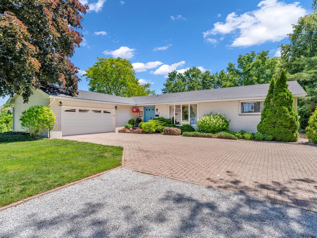 MLS# 26015107: 6580 DISPUTED Road, LaSalle, Canada