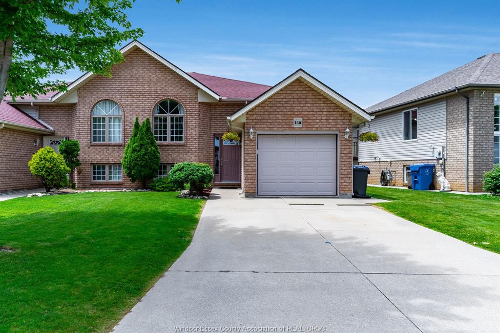 MLS# 26015155: 130 Sturgeon Meadows Avenue, Leamington, Canada