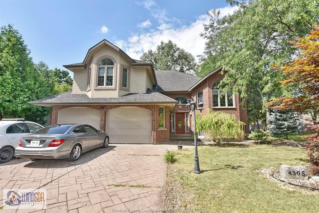 MLS# 26015183: 4305 CASGRAIN  Unit# UPPER, Windsor, Canada