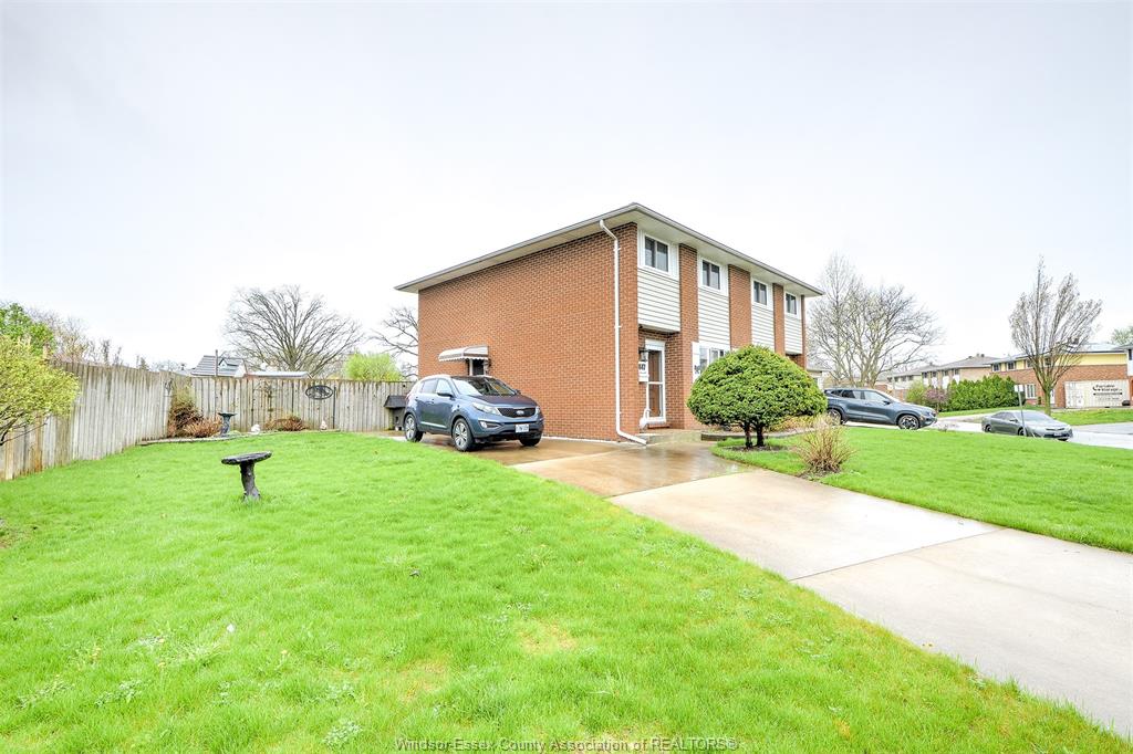 MLS# 26015201: 9447 ALTEN Drive, Windsor, Canada