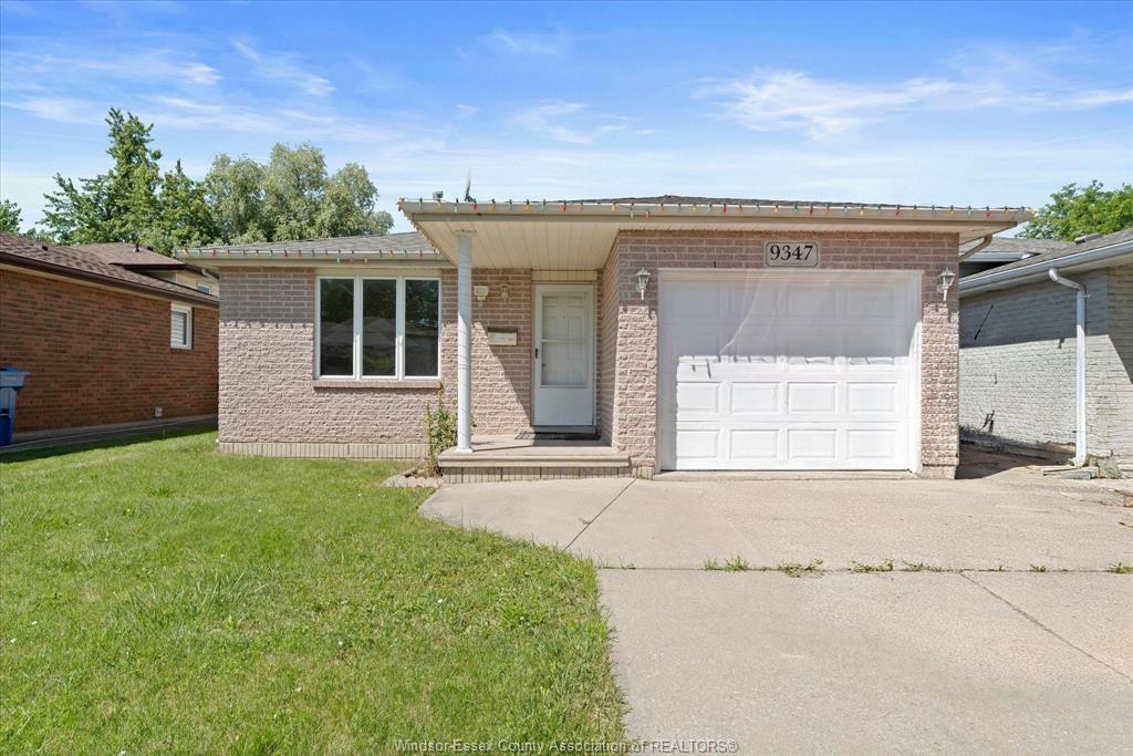 MLS# 26015202: 9347 TAMARACK Street, Windsor, Canada