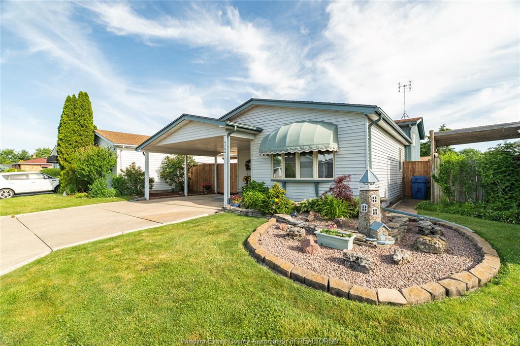 MLS# 26015209: 72 CHERRY Street, McGregor, Canada