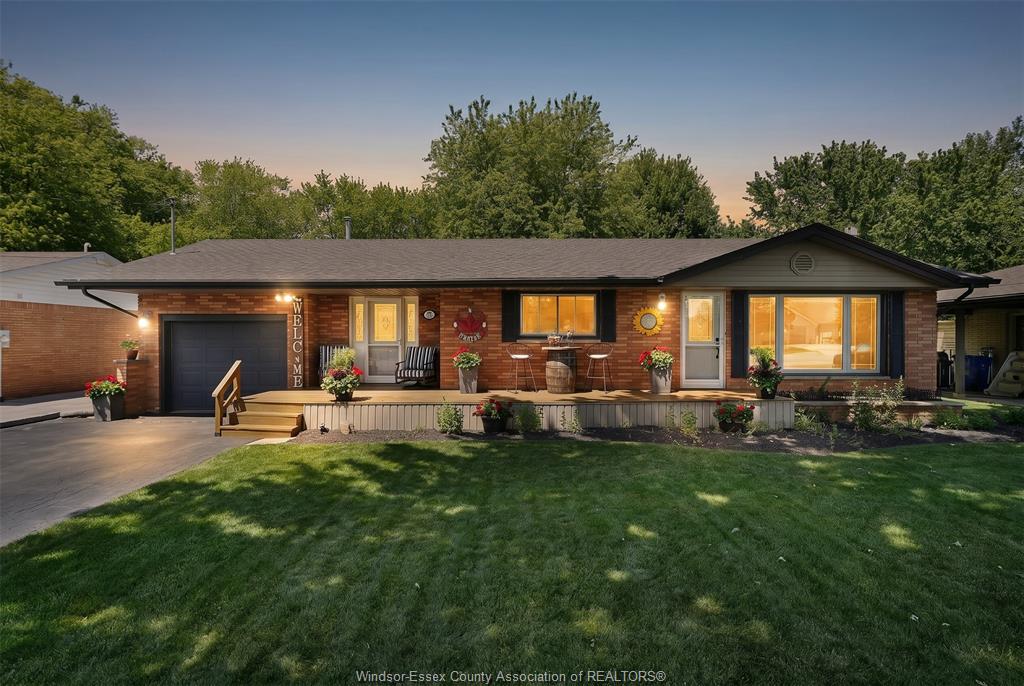 MLS# 26015256: 199 NOTRE DAME Street, Lakeshore, Canada