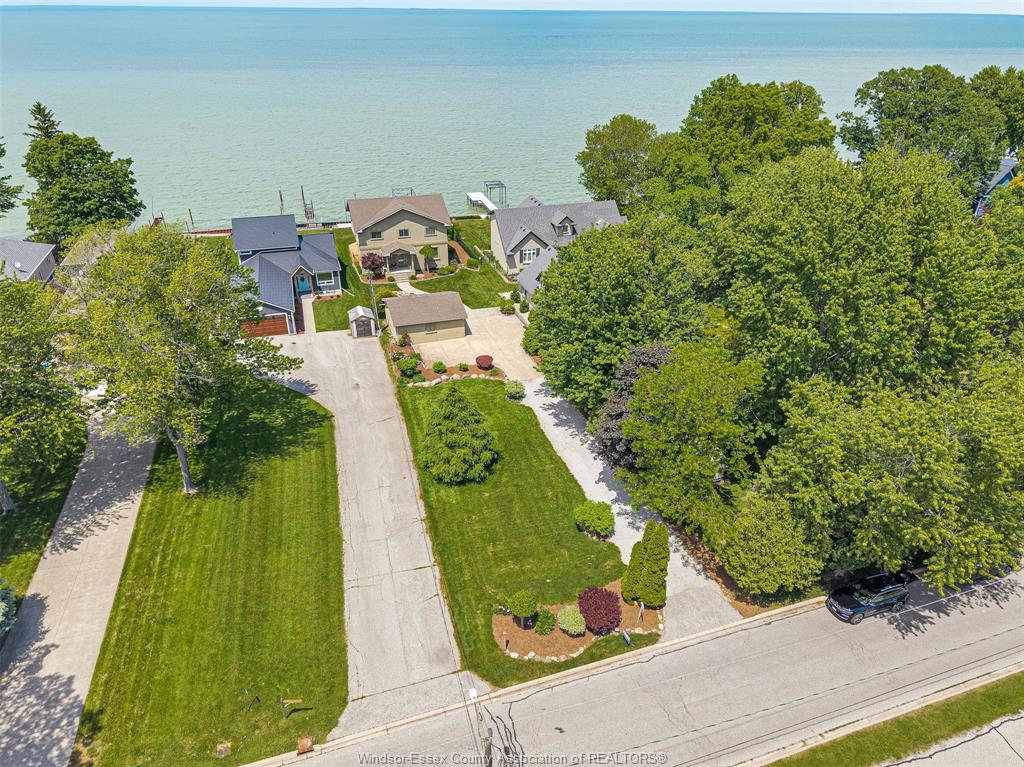 MLS# 26015257: 281 LAKEVIEW Drive, Belle River, Canada