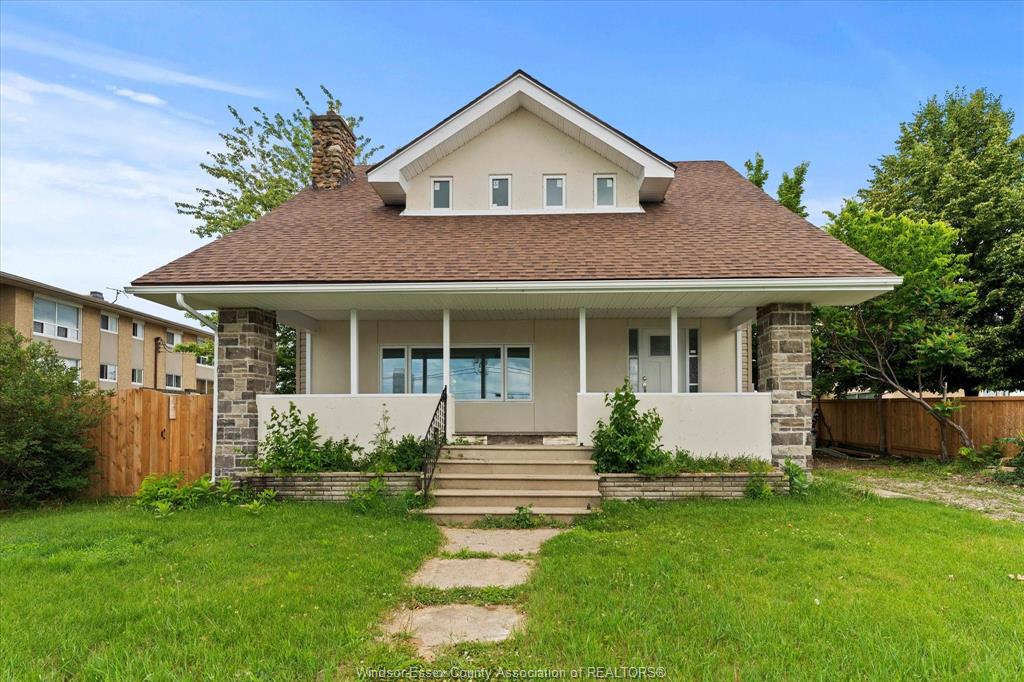 MLS# 26015283: 305 ERIE Street, Leamington, Canada