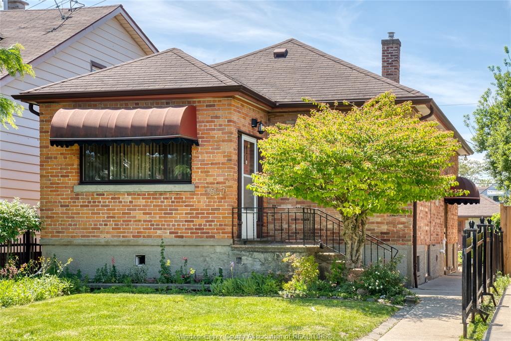 MLS# 26015282: 1507 LANGLOIS, Windsor, Canada