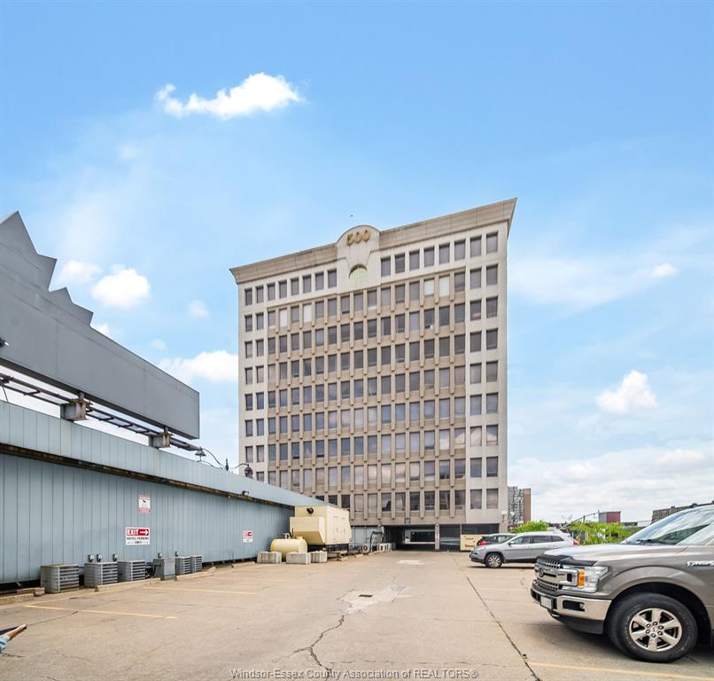 MLS# 26014703: 540 OUELLETTE Avenue Unit# 5B, Windsor, Canada