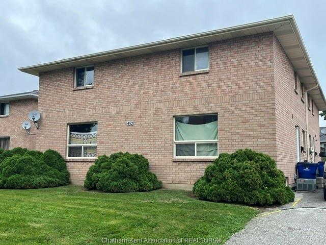 MLS# 26015294: 452 Sandy Street Unit# 1, Chatham, Canada