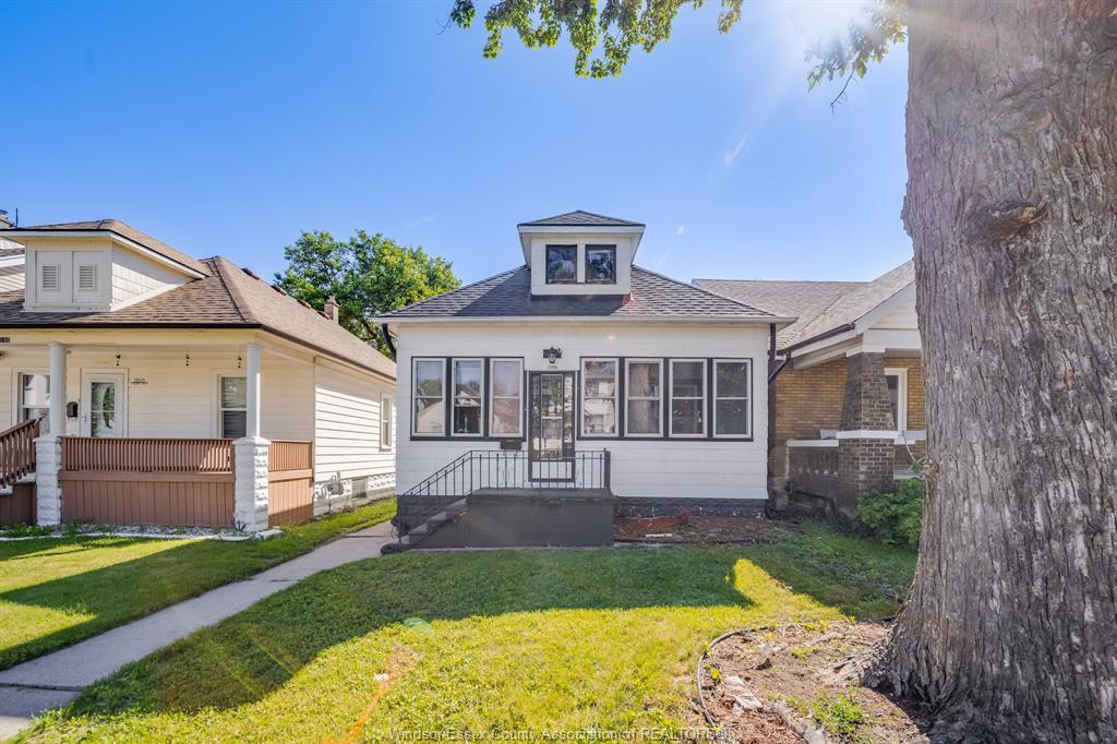 MLS# 26015076: 1170 PIERRE Avenue, Windsor, Canada