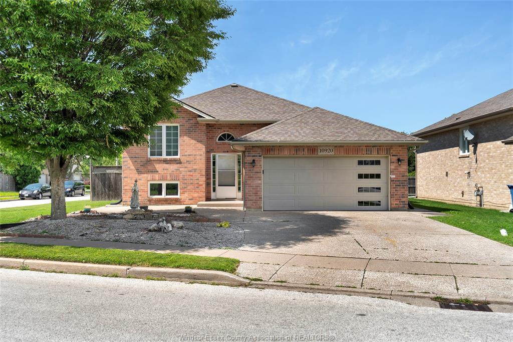 MLS# 26015378: 10920 SPRINGHOLLOW Drive, Windsor, Canada