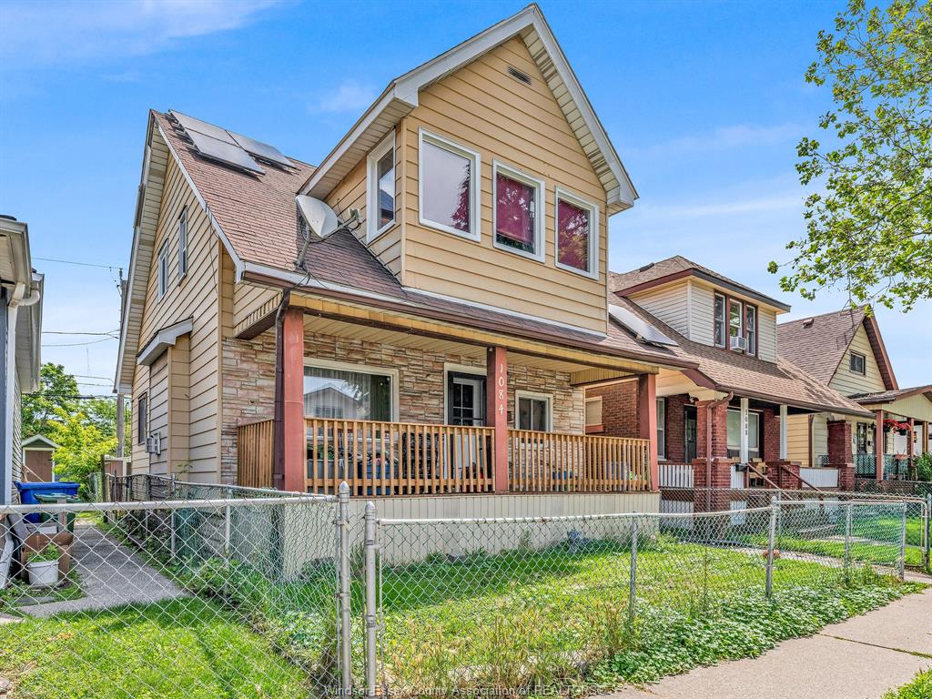 MLS# 26015490: 1084 HICKORY, Windsor, Canada
