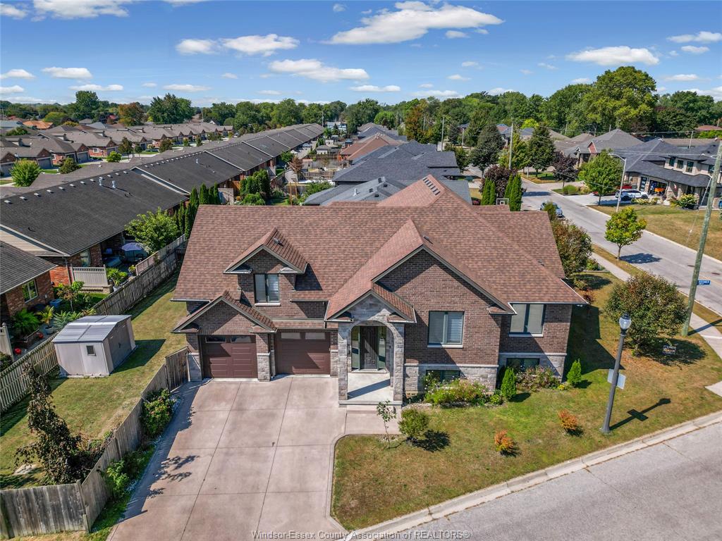 MLS# 26015502: 498 SACRED HEART Drive Unit# LOWER, LaSalle, Canada