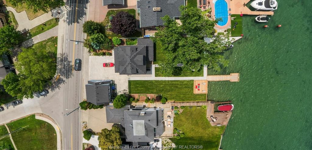 MLS# 26015674: 8190 RIVERSIDE Drive, Windsor, Canada