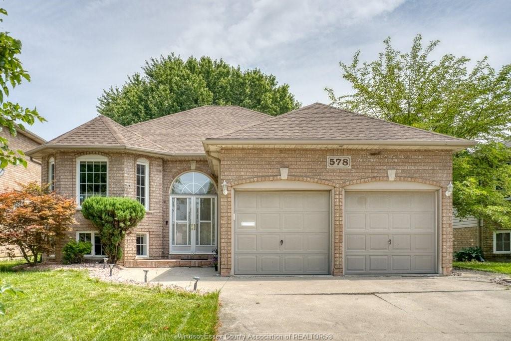 MLS# 26015782: 578 LAKEVIEW Avenue, Windsor, Canada