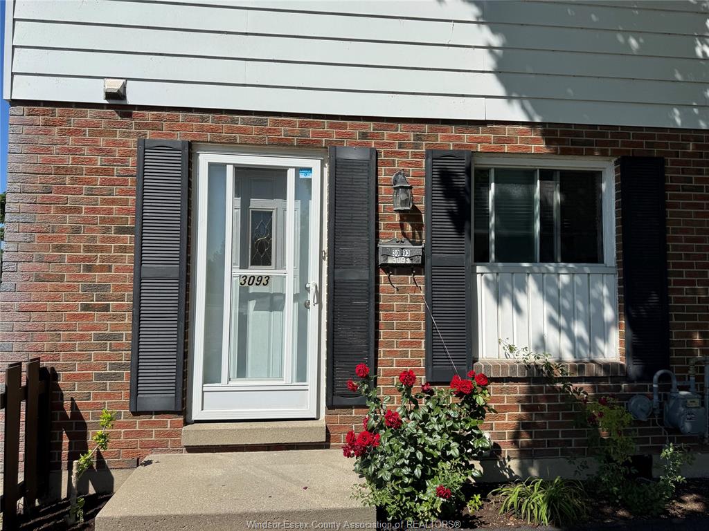 MLS# 26015820: 3093 MEADOWBROOK Lane Unit# 14, Windsor, Canada
