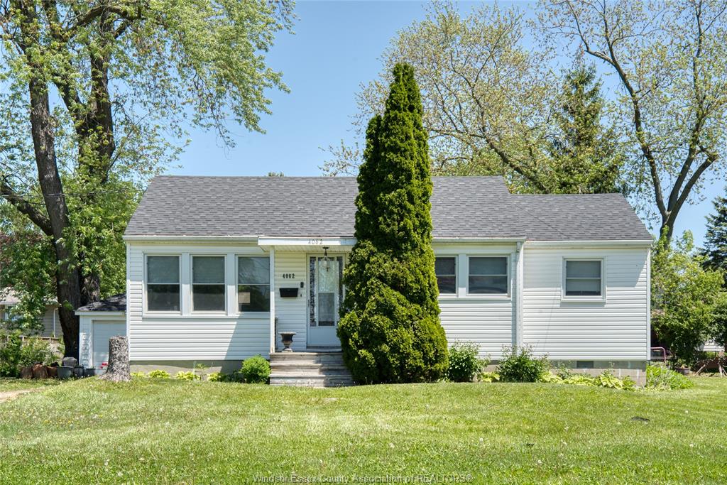 MLS# 26016169: 4062 ROSELAND Drive, Windsor, Canada
