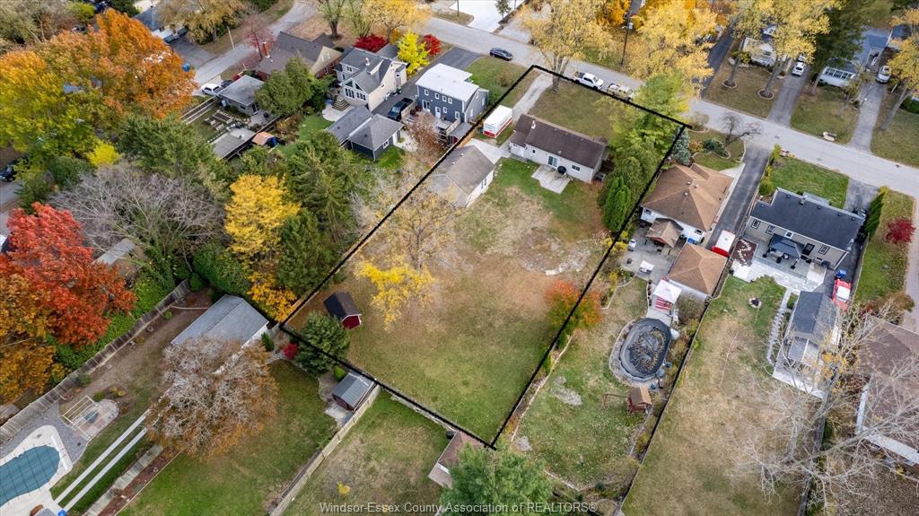 MLS# 26016027: 576 Ducharme, Windsor, Canada