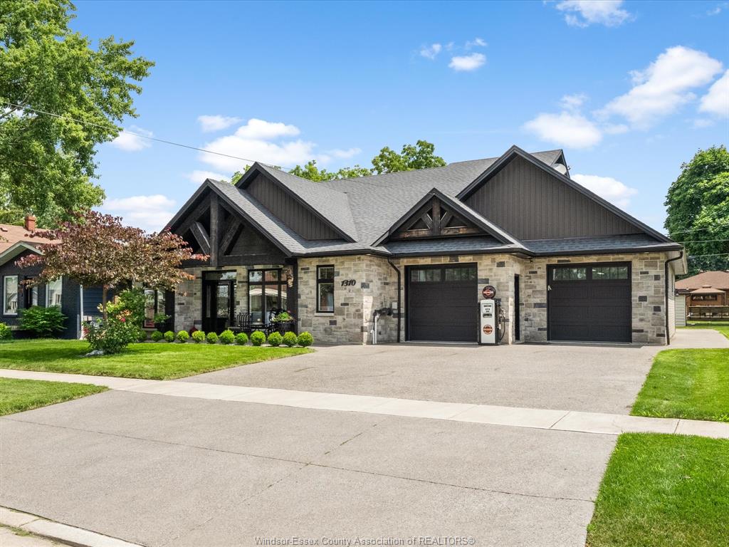 MLS# 26016546: 1310 Poisson Street, Tecumseh, Canada