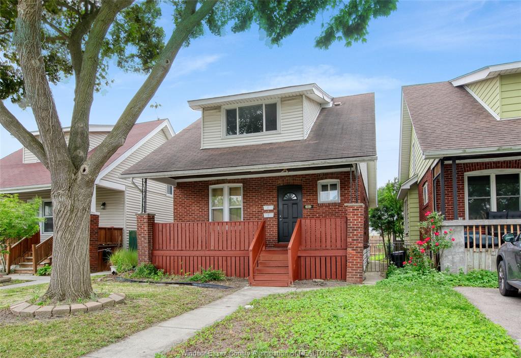 MLS# 26016659: 1453 MARENTETTE  Unit# UPPER, Windsor, Canada