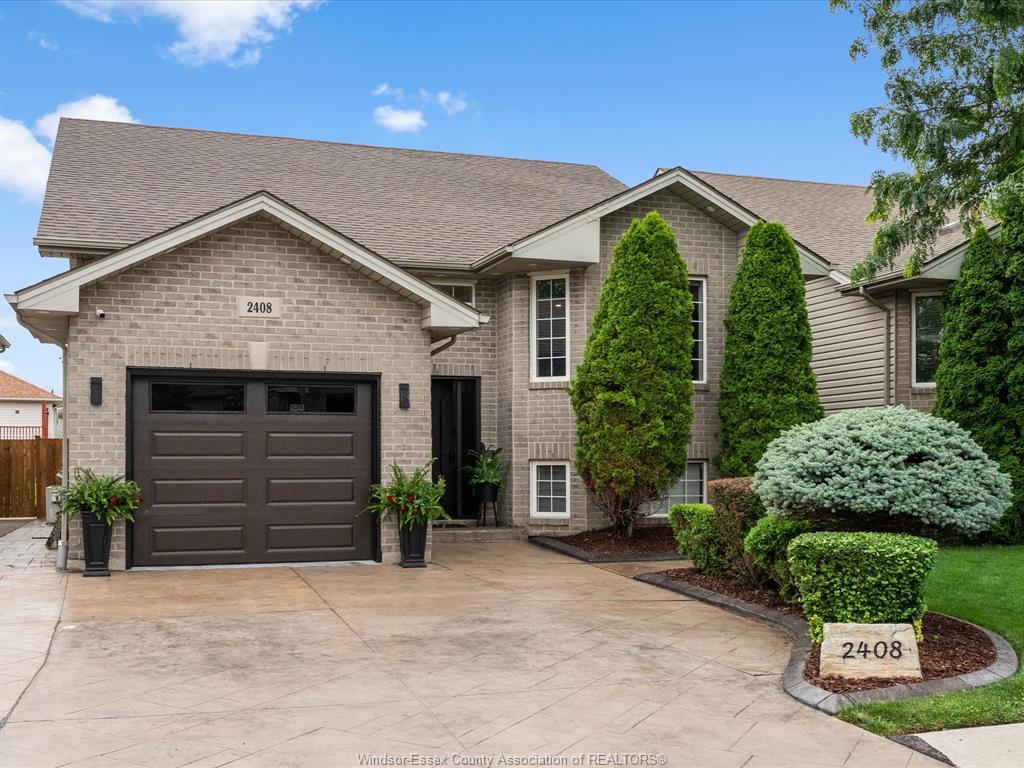 MLS# 26016782: 2408 WATERFORD Avenue, Windsor, Canada