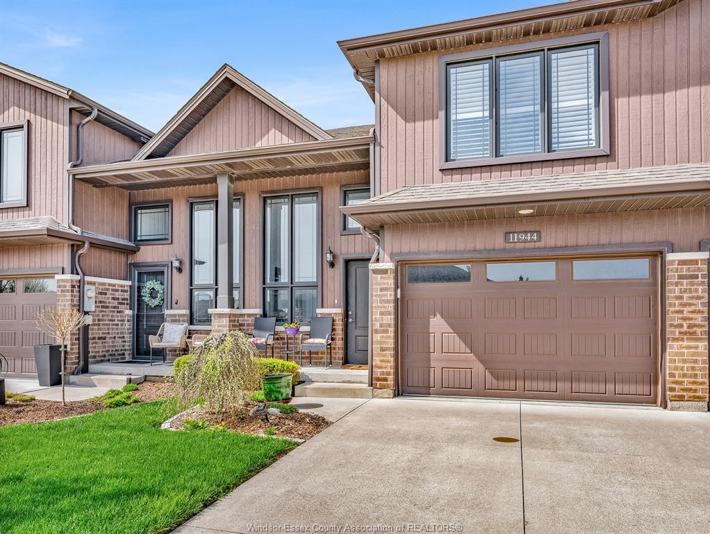 MLS# 26016817: 11944 THISTLEDOWN, Windsor, Canada
