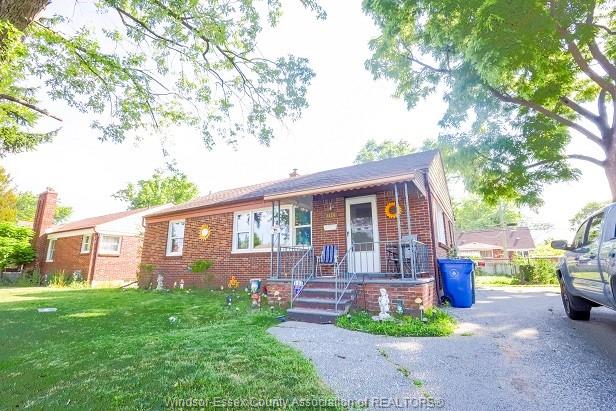 MLS# 26016839: 3124 BRUCE Avenue, Windsor, Canada