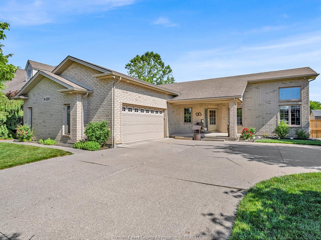 MLS# 26016847: 229 ST. PETER Street, Belle River, Canada