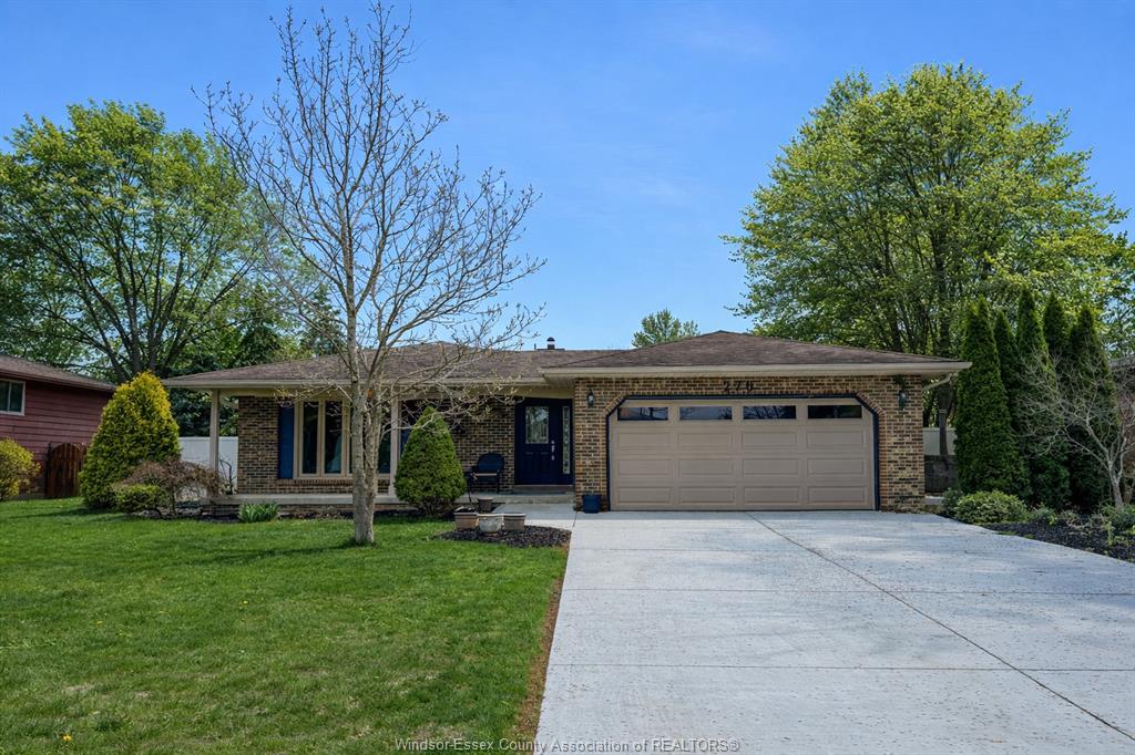 MLS# 26016865: 276 FAIRWAY CRES, Tecumseh, Canada