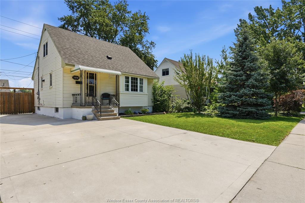 MLS# 26016896: 1870 FRANCOIS Road, Windsor, Canada