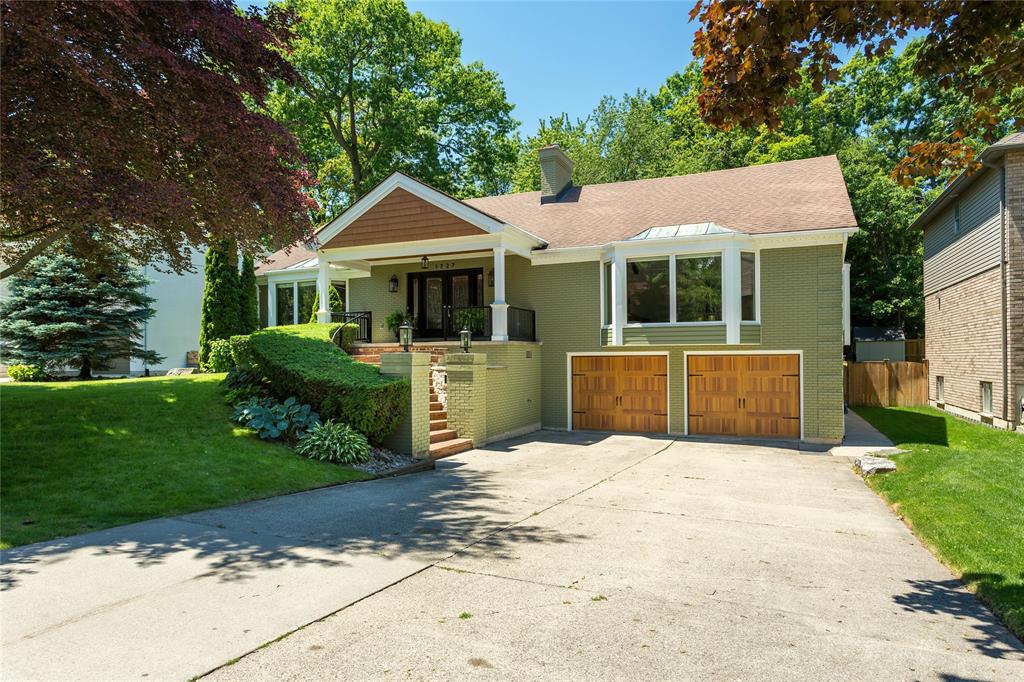 MLS# 26016850: 1727 MATER Drive, Sarnia, Canada