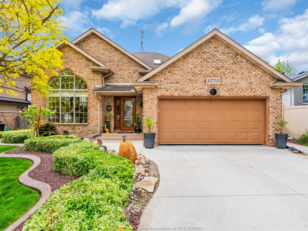 MLS# 26017216: 12753 JACIE Court, Tecumseh, Canada