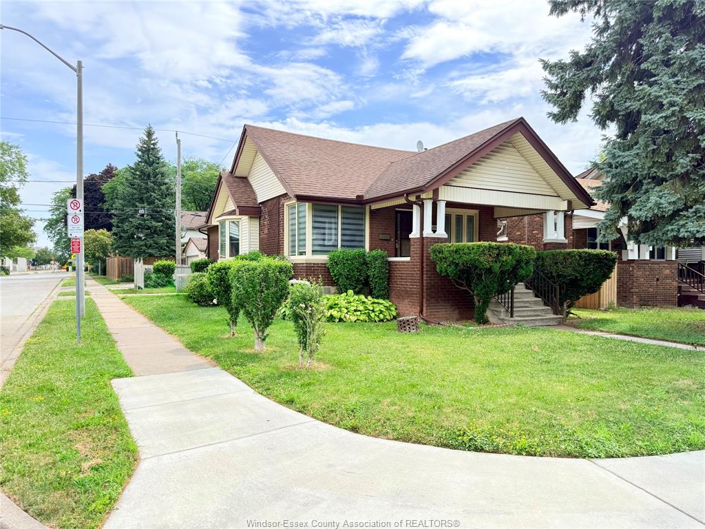 MLS# 26017372: 1404 DOUGALL Avenue, Windsor, Canada